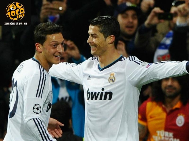 Cầu Thủ Mesut Ozil