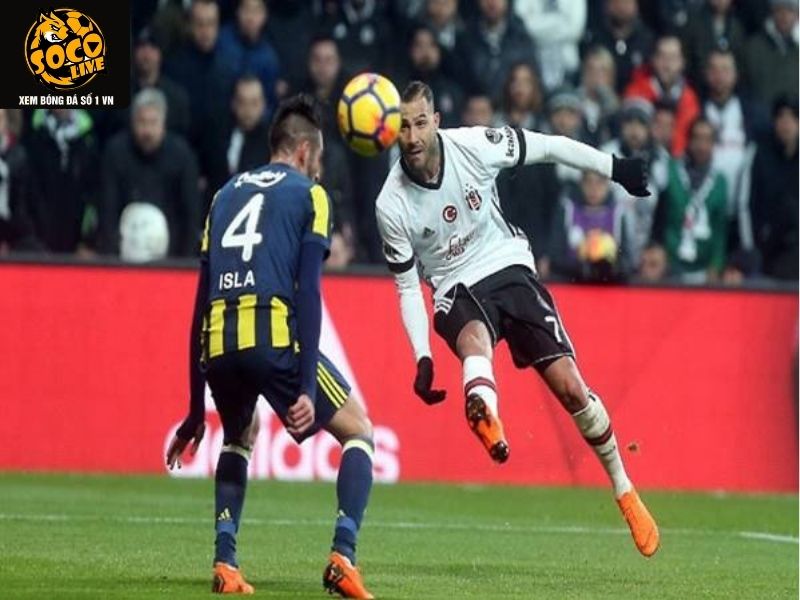 Trivela là gì và kỹ thuật sút má ngoài đúng chuẩn